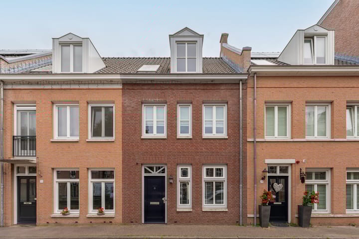 Middellaan 30 in Helmond foto