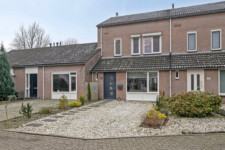 Middelreuvelt 37 in Grubbenvorst foto