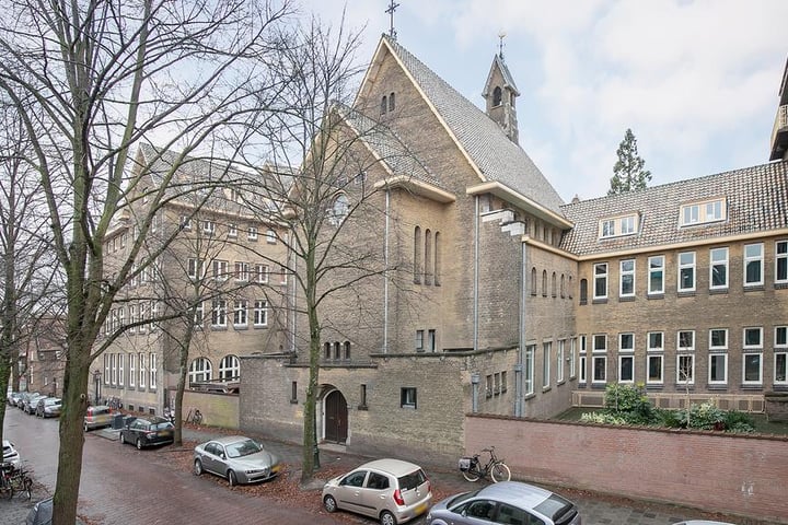Middelstegracht 8R in Leiden