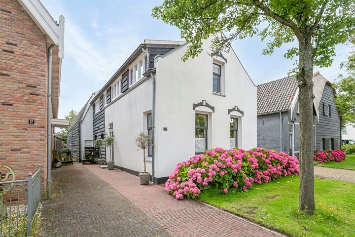Middelstraat 10 in Nieuw-Beijerland foto