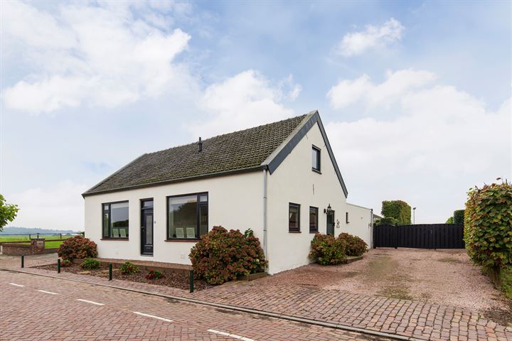Middelstraat 24 in Ossendrecht foto