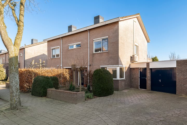 Middelveld 15 in Cothen foto