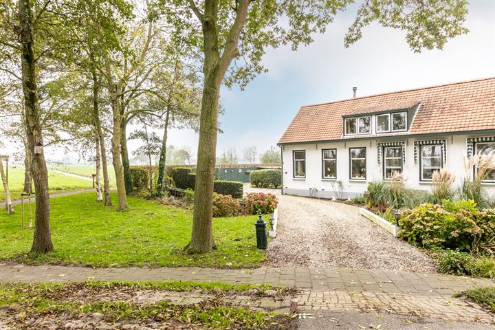 Middelweg 45 in Moordrecht foto