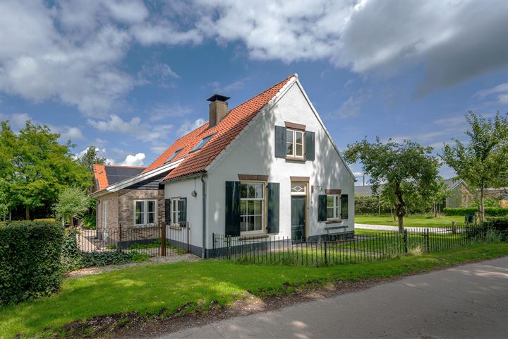 Middelweg West 16 in Wijk bij Duurstede foto