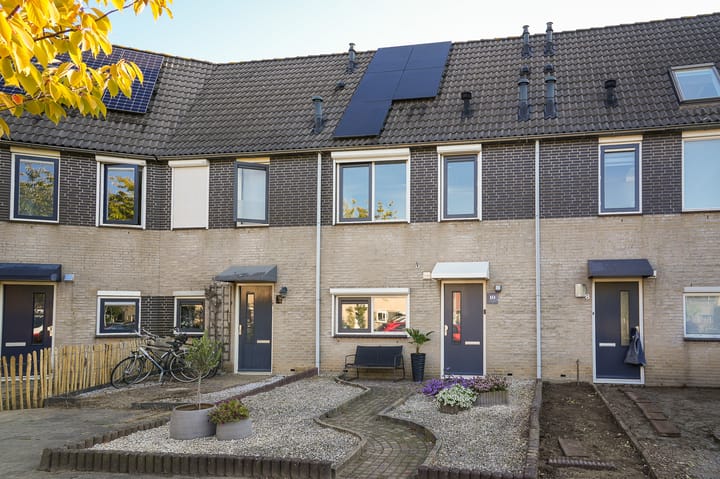 Middelweide 10 in Zaltbommel foto