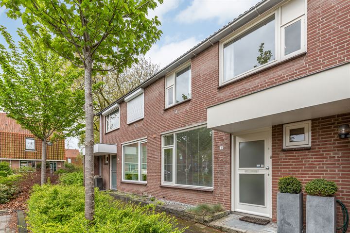 Midden Woerd 3 in Naaldwijk foto