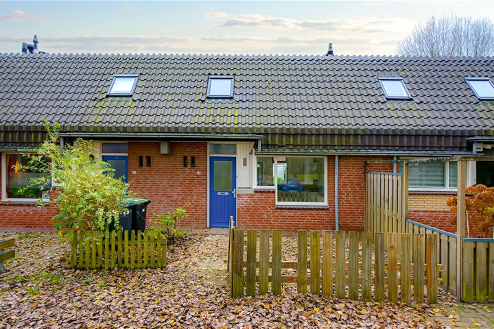 Middenhof 2 in Almere foto
