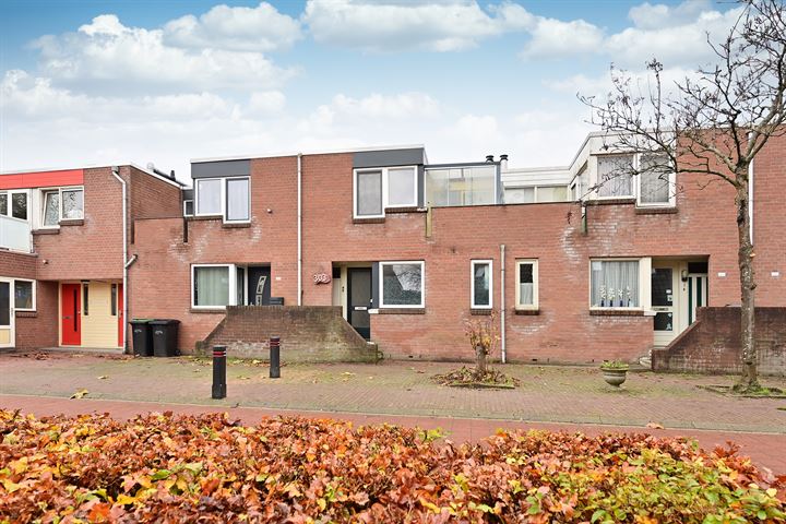Middenhof 303 in Almere foto