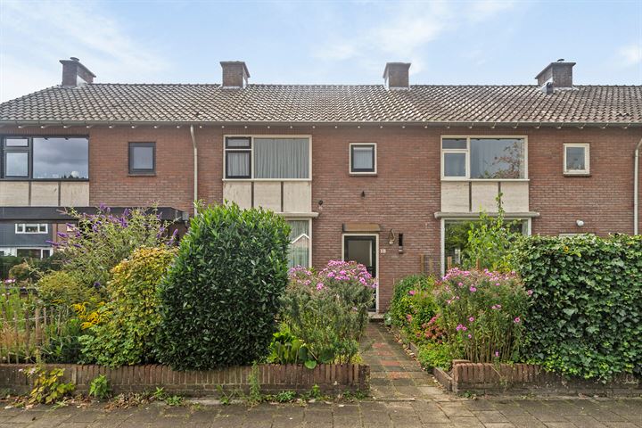 Middenlaan 18 in Harderwijk foto