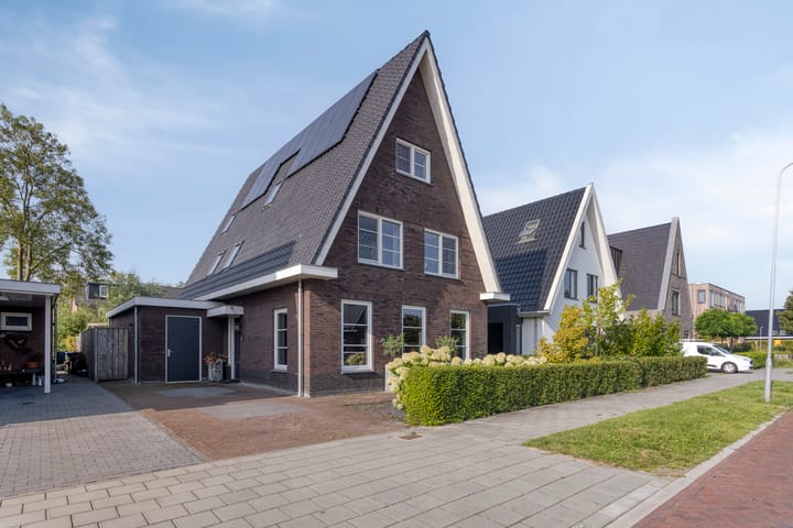 Middenpad 29 in Zuidoostbeemster foto