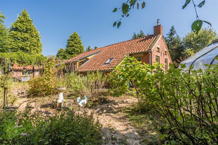 Middensingel 9 in Bellingwolde foto