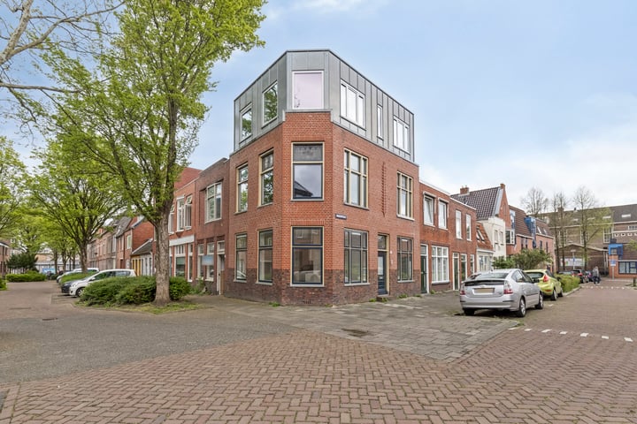 Middenstraat 2 in Groningen foto