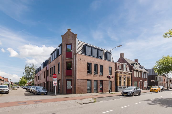 Middenstraat 2e in Roosendaal foto