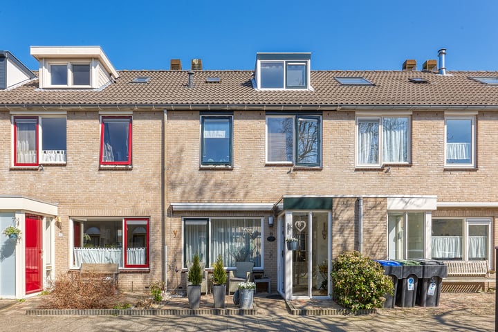 Middentocht 8 in Leiderdorp