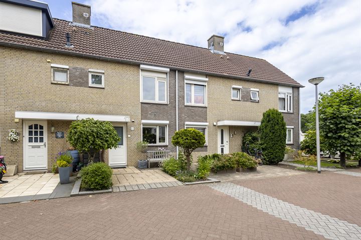 Middenveer 17 in Sliedrecht foto
