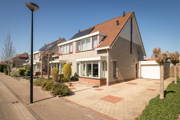 Middenweg 123 in Bovenkarspel foto