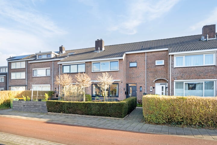 Middenweg 336 in Heerhugowaard foto