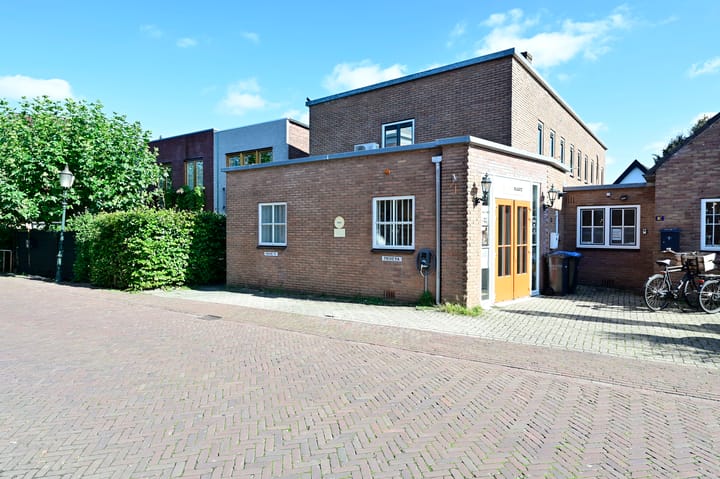 Middenweg 9a in Huizen