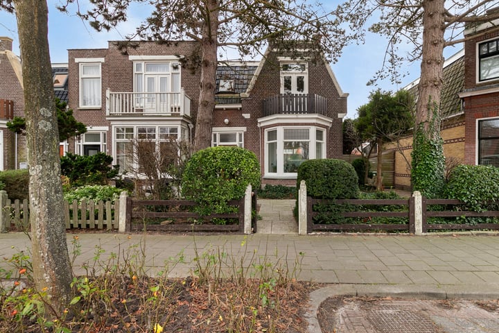 Midlumerlaan 16 in Harlingen foto