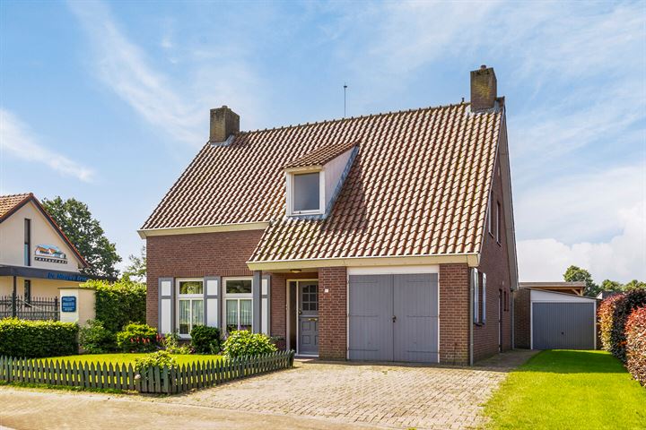 Mierdseweg 73 in Reusel foto