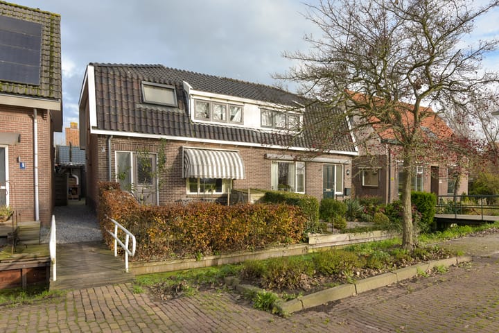 Mijdrechtse Zuwe 42 in Amstelhoek