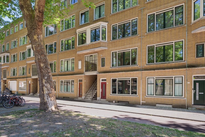 Mijnsherenlaan 88B in Rotterdam foto
