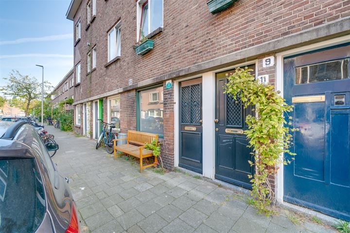 Minahassastraat 11 in Utrecht foto