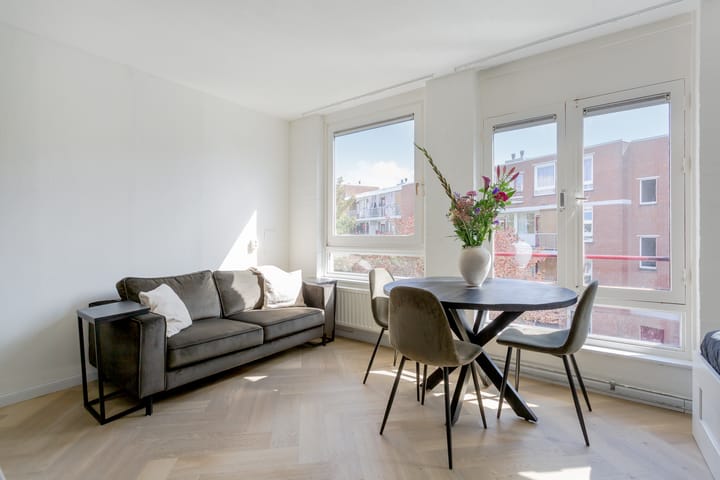 Minahassastraat 22D in Amsterdam foto