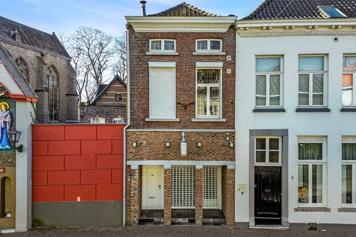 Minderbroedersstraat 4 in Roermond foto