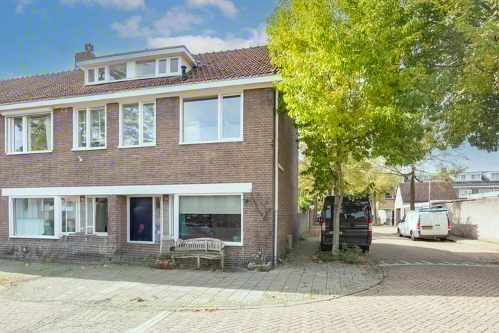 Minister Mutsaersstraat 17 in Tilburg