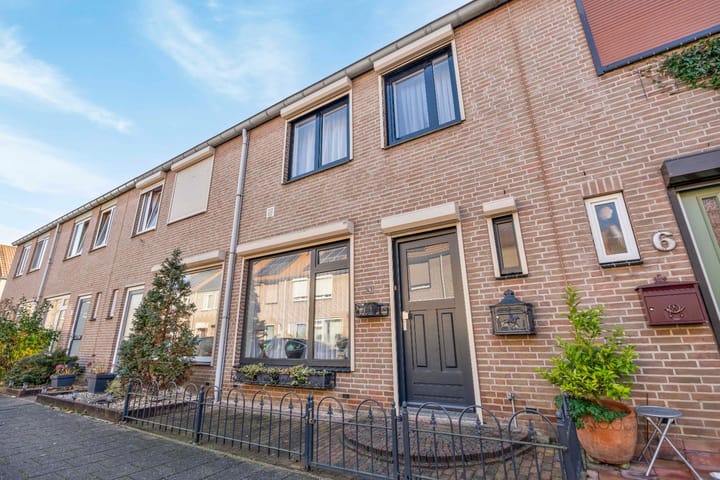 Minister Van Hallstraat 8 in Venlo foto