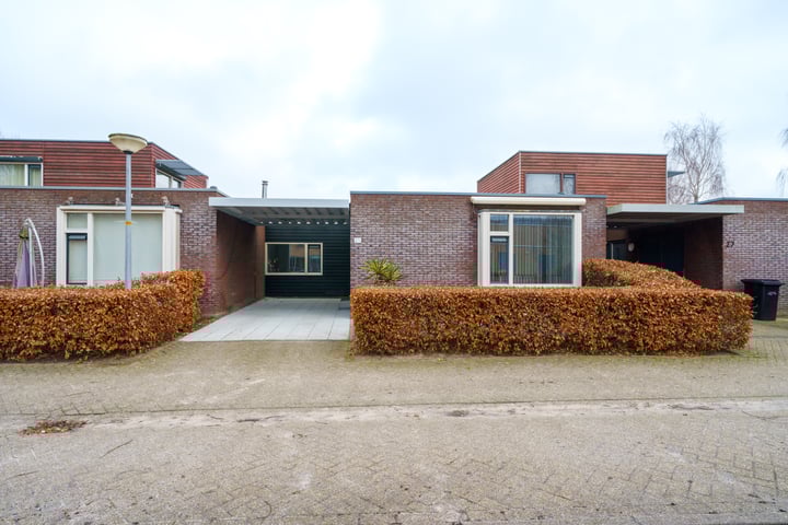 Miróstraat 25 in Almere foto