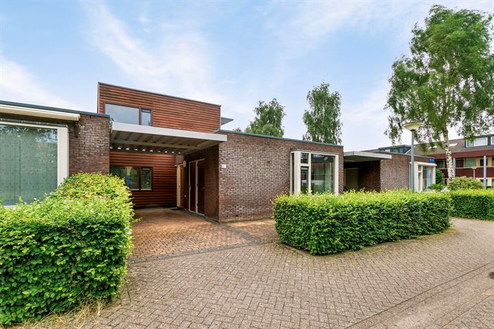 Miróstraat 27 in Almere foto