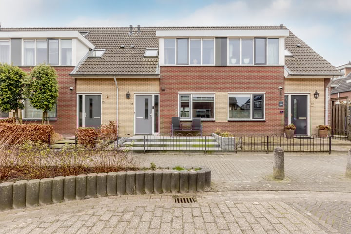 Moerasbos 15 in Lopik foto