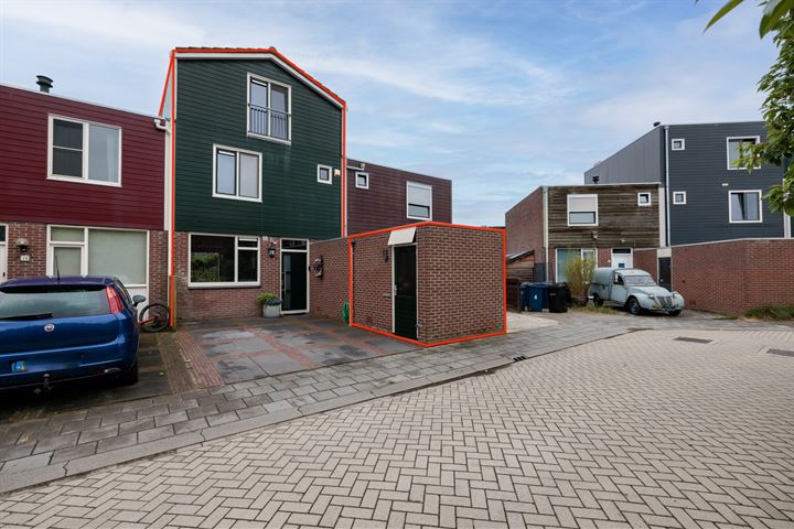 Moergestelstraat 12 in Almere foto