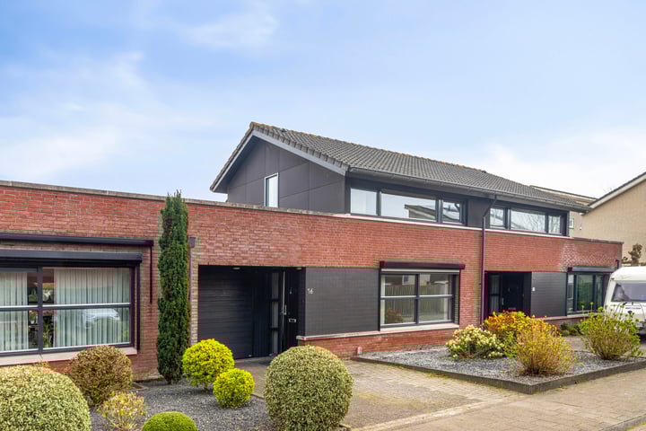Moerkapellestraat 16 in Tilburg foto