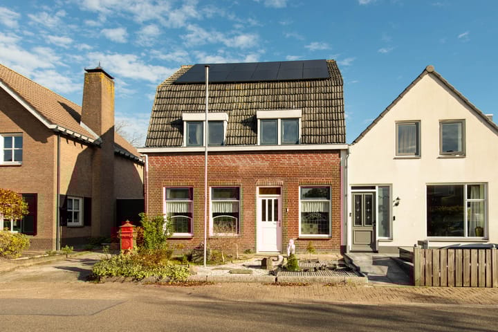 Moerstraatseweg 118 in Moerstraten