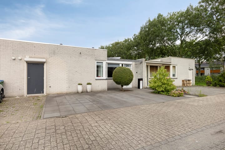 Moeskroenstraat 24 in Breda