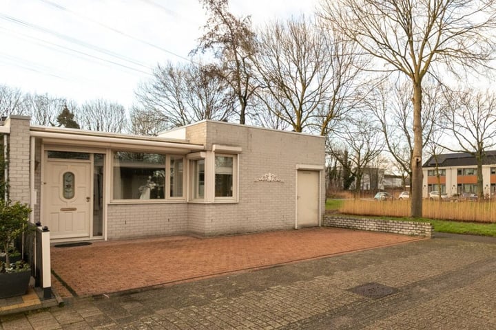 Moeskroenstraat 42 in Breda foto
