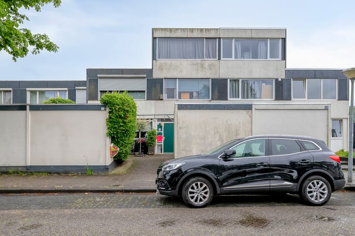 Moggendries 34 in Eindhoven foto