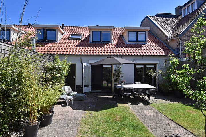 Molenberg 1 in Huizen foto