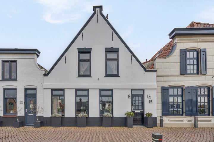 Molendijk 15 in Ooltgensplaat foto