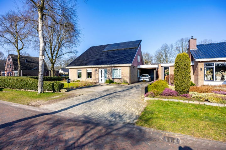 Molendwarsstraat 13 in Yde foto