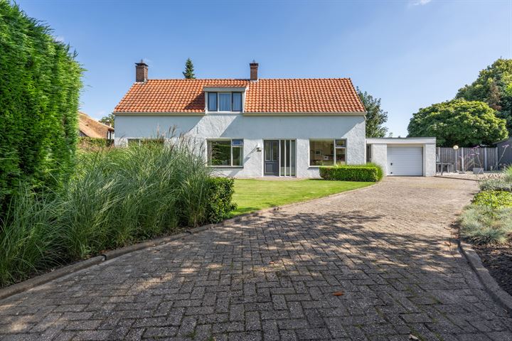Moleneindsestraat 4 in Hoeven foto