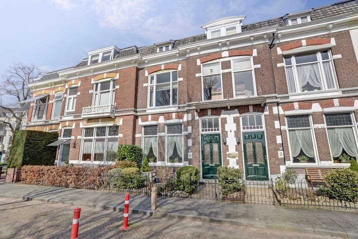 Molenkampspark 6 in Almelo foto