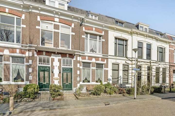 Molenkampspark 8 in Almelo foto