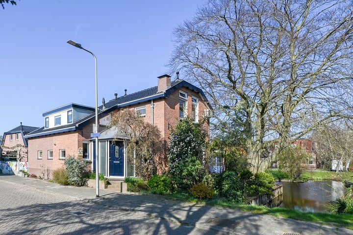 Molenlaan 1 in Hazerswoude-Rijndijk foto