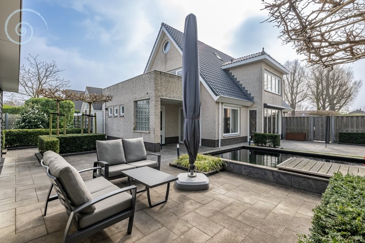 Molenlaan 9 in Sommelsdijk foto