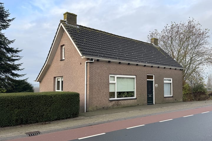 Molenstraat 155 in Fijnaart foto