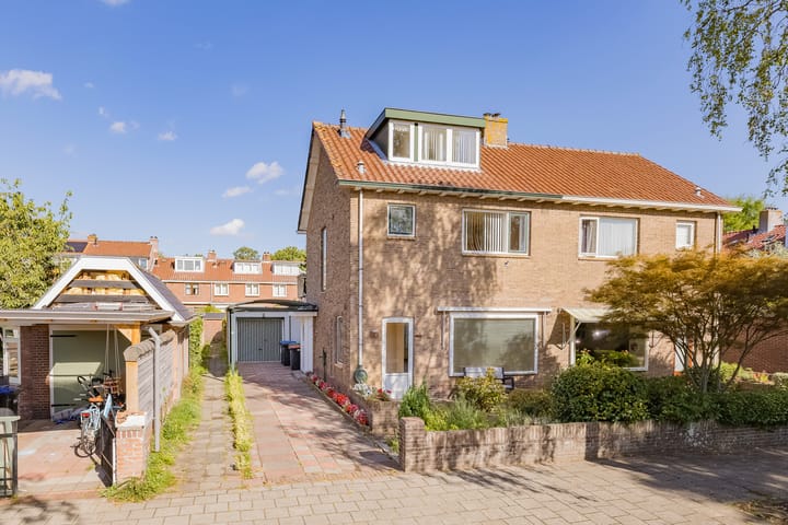 Molenveltlaan 3 in Santpoort-Noord foto